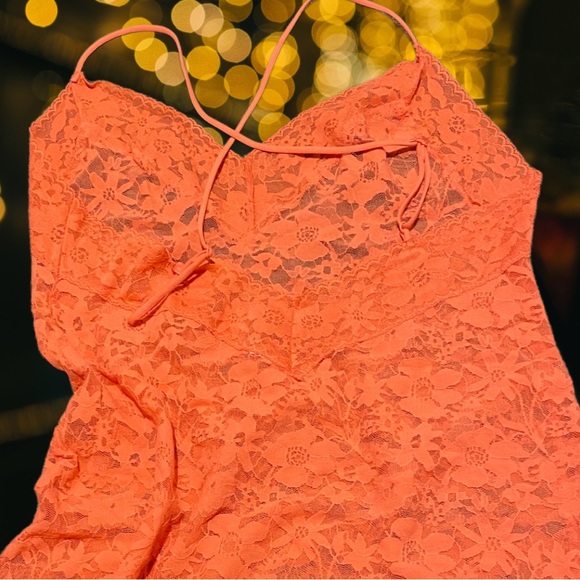 Stretch Lace Camisole - Picture 3 of 3